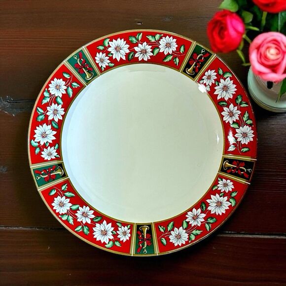 Kobe "Charlton Hall" CHRISTMAS 10 5/8" Dinner Plates - Retired Japan - Picture 1 of 8